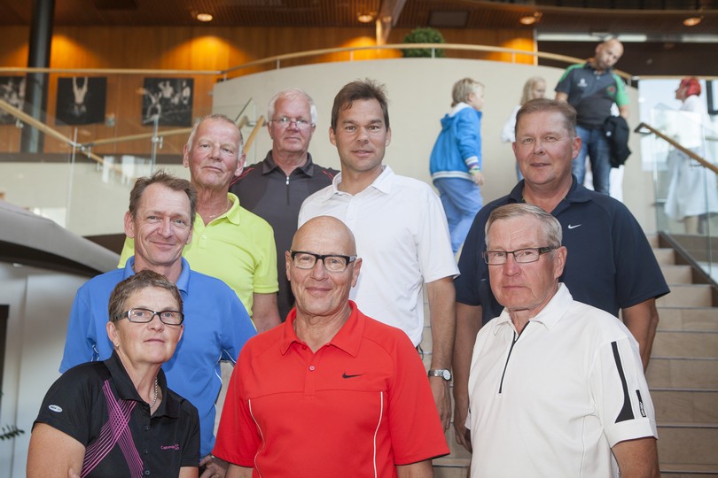 kgolf_7793.jpg - Kartanogolf halusi myös yhteiskuvaan